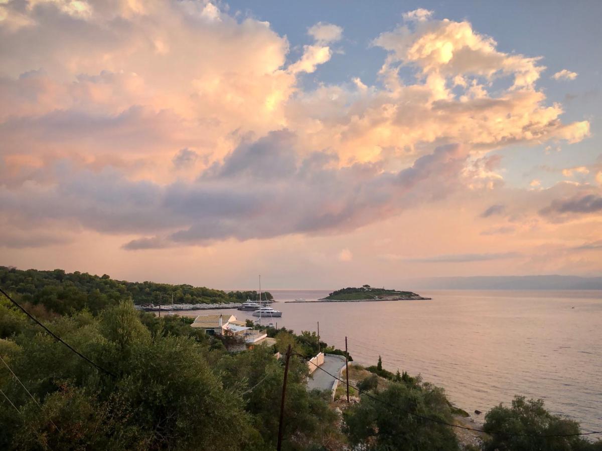 Villa Avgerini Paxos Гайос Экстерьер фото